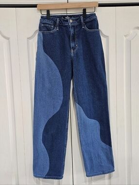 HOLLISTER Dad Jeans High Rise Curve Design Jeans Size 3, 3S